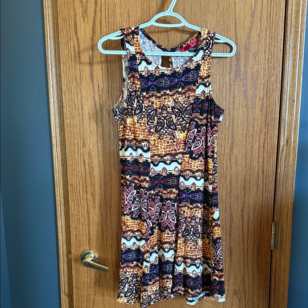 Hot Kiss Brown and Black Patterned sun dress. Size large.